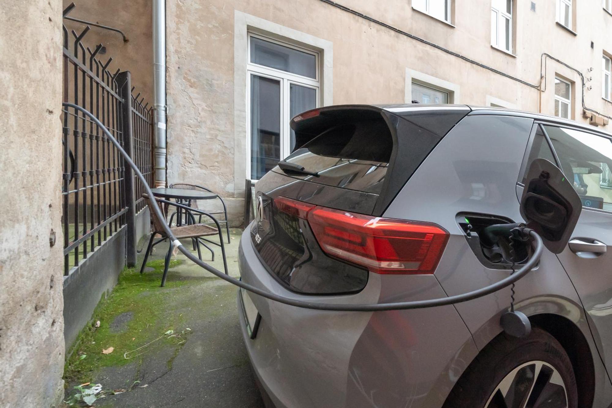 Ferienwohnung Baltic Amber In Diplomatic District & Free Parking Riga Exterior foto